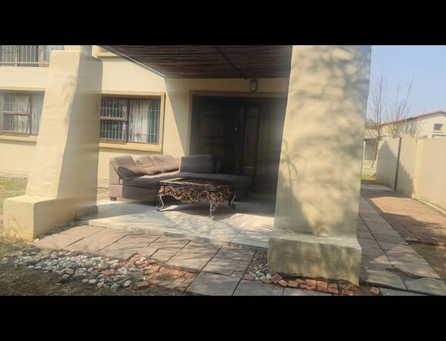 3 BEDROOM TOWNHOUSE FOR SALE IN WATERVAL EAST